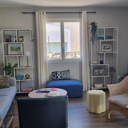 Holidayland Baie Des Oliviers 36m2 1chambre Fermee 6 Couchages Ou 41m2 2chambres Fermees 7 Couchages *