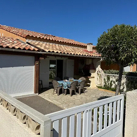 Holidayland Baie Des Oliviers 36m2 1chambre Fermee 6 Couchages Ou 41m2 2chambres Fermees 7 Couchages 纳博讷普拉日