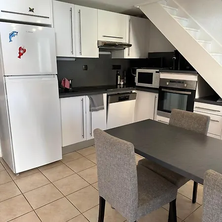 Holidayland Baie Des Oliviers 36m2 1chambre Fermee 6 Couchages Ou 41m2 2chambres Fermees 7 Couchages 假日公园