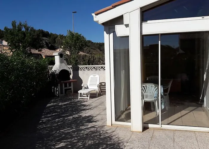ホリデーパーク Holidayland Baie Des Oliviers 36m2 1chambre Fermee 6 Couchages Ou 41m2 2chambres Fermees 7 Couchages